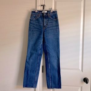 ABERCROMBIE & FITCH - 90s Ultra High Rise Straight Jeans - Medium Wash